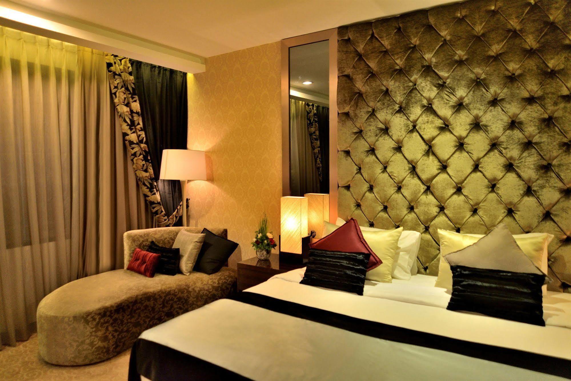 Amaroossa Grande Hotel เบกาซิ ภายนอก รูปภาพ