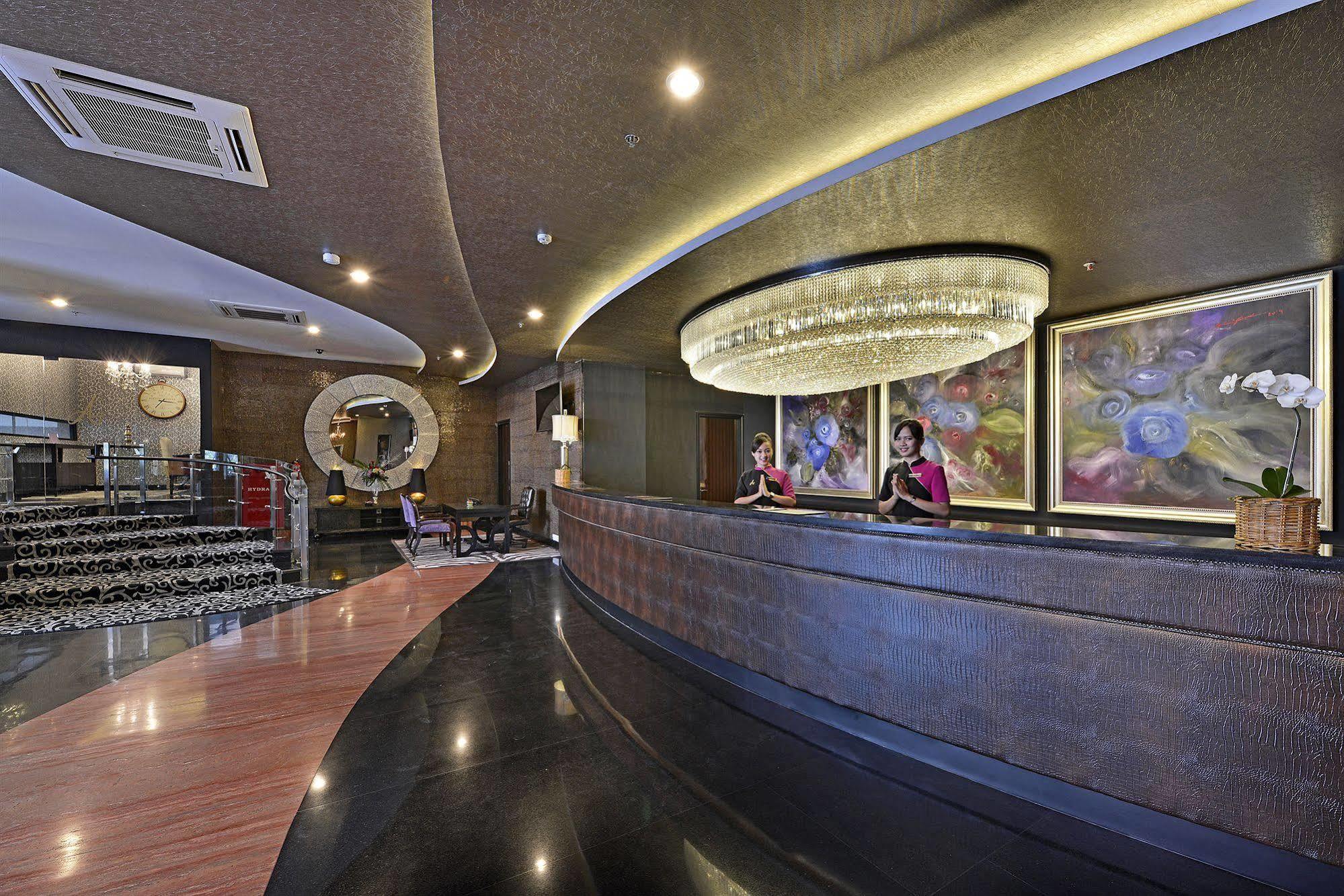 Amaroossa Grande Hotel เบกาซิ ภายนอก รูปภาพ