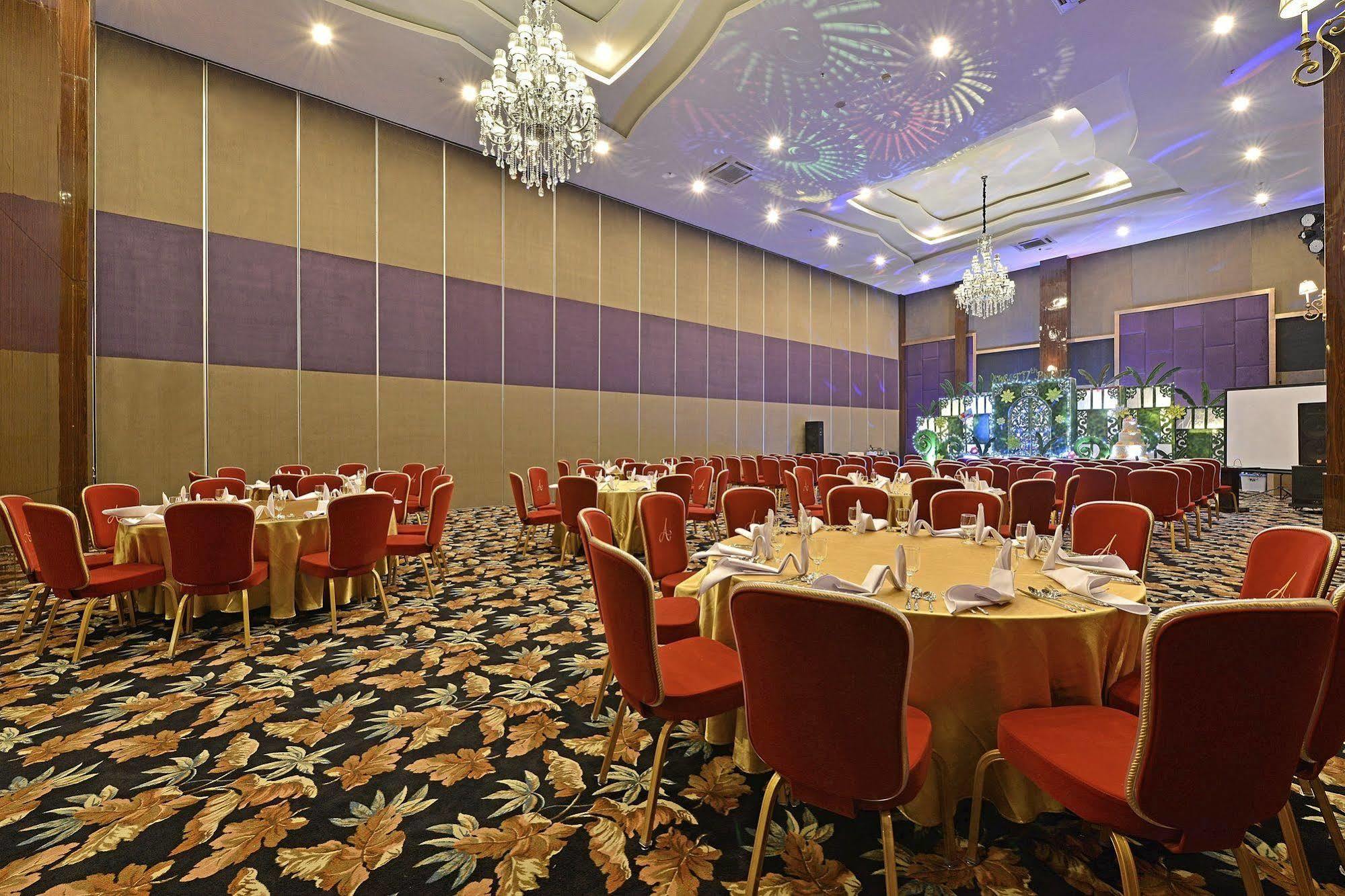 Amaroossa Grande Hotel เบกาซิ ภายนอก รูปภาพ