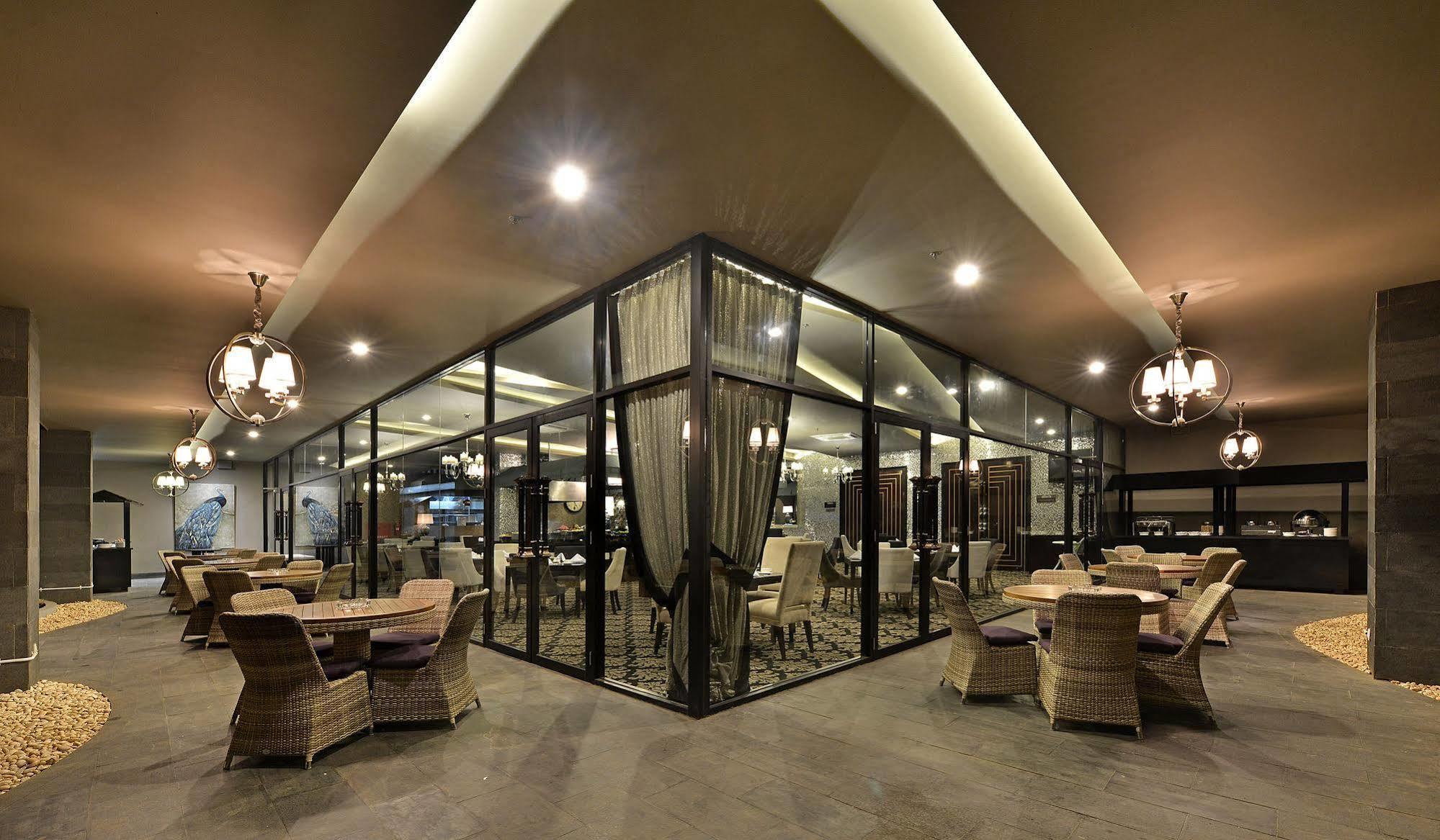 Amaroossa Grande Hotel เบกาซิ ภายนอก รูปภาพ